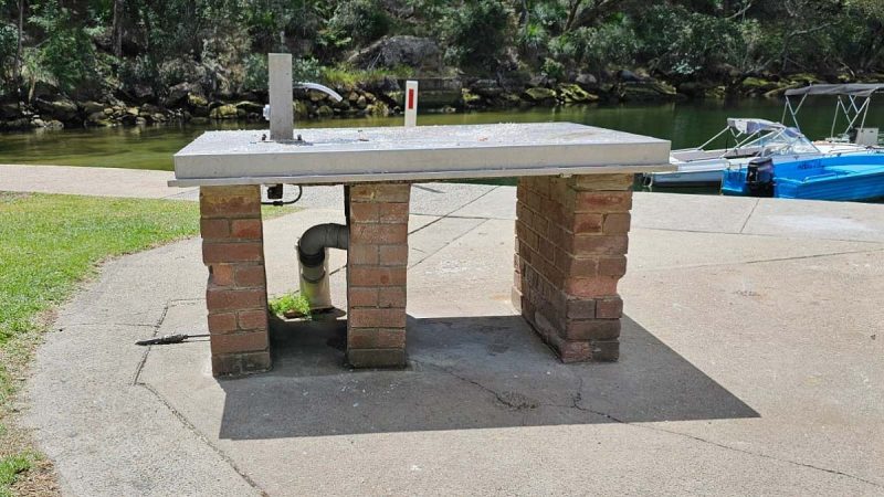 berowra waters fish cleaning station